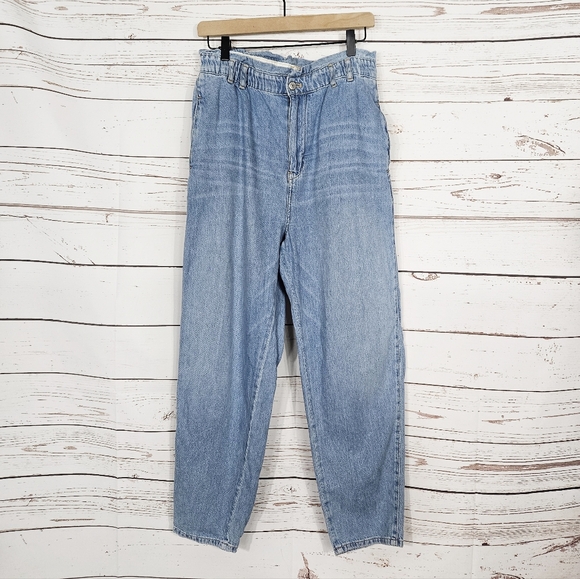 Anthropologie | Pilcro | Paperbag Light Wash Denim Jeans - Picture 2 of 7
